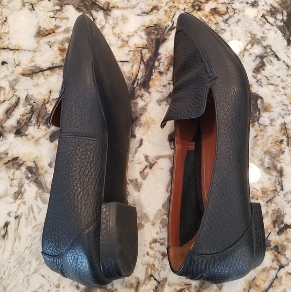 Vionic Women's Noah Genuine Leather Toe Flats Casual Classy Classic EUC 7.5 - Picture 7 of 13